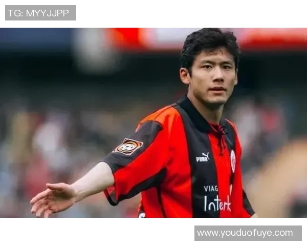 五冠足球队的传奇球星与辉煌时刻揭秘